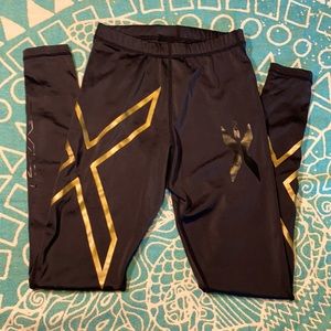 Woman’s small performance tights